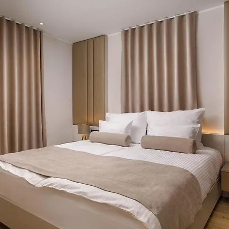 Jezero Pensionat 3*